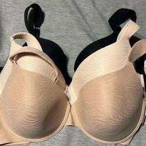 Vince Camuto set of 3 Bras size 42-D.
